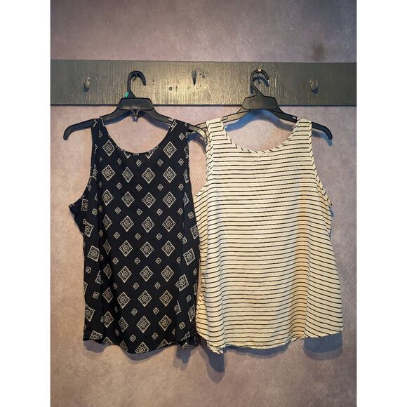 Two silky lightweight plus size tank tops XXL - Picture 3 of 3